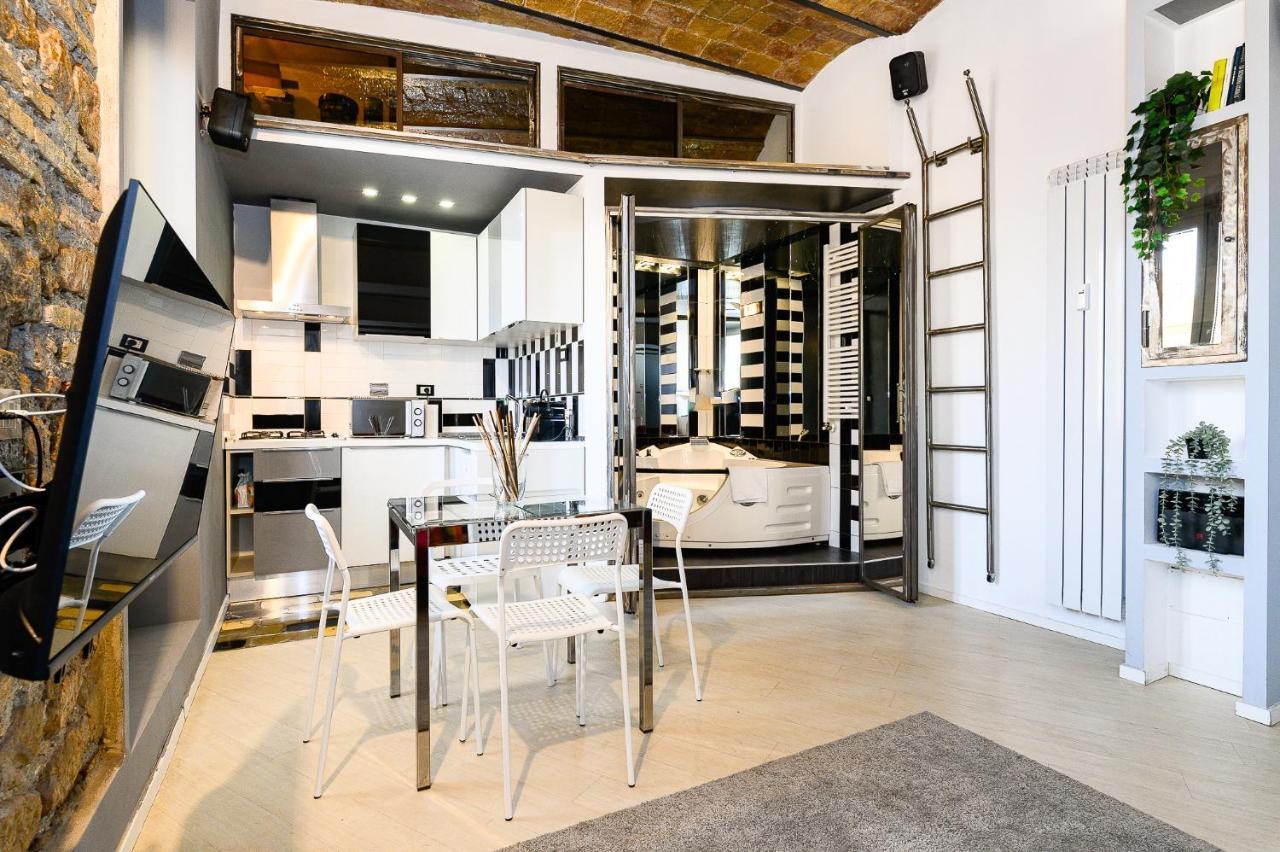 Stylish With Jacuzzi By Ndp Rent Lejlighed Rom Eksteriør billede